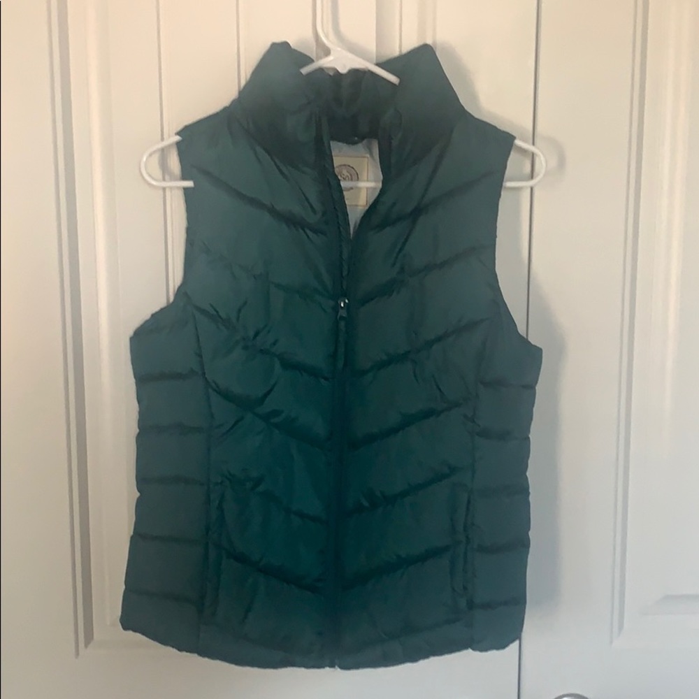 green puffer vest